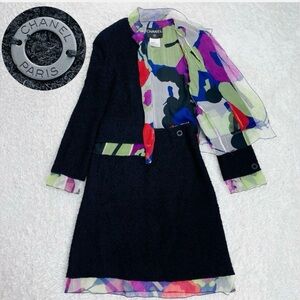Chanel Black Boucle Suit Jacket/Skirt with CC Multicolor Silk Detail; size 42